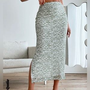 Ditsy Floral Mesh Slit Skirt From SHEIN Women’s size small